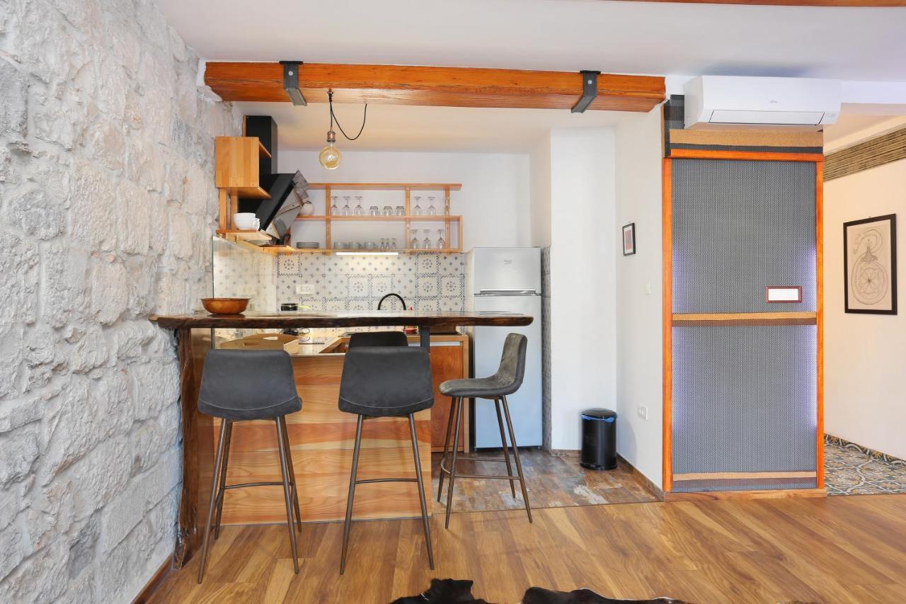 Apartments With A Parking Space Omis - 19051 Extérieur photo